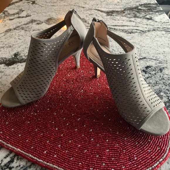 Style & Co heels - Picture 4 of 4